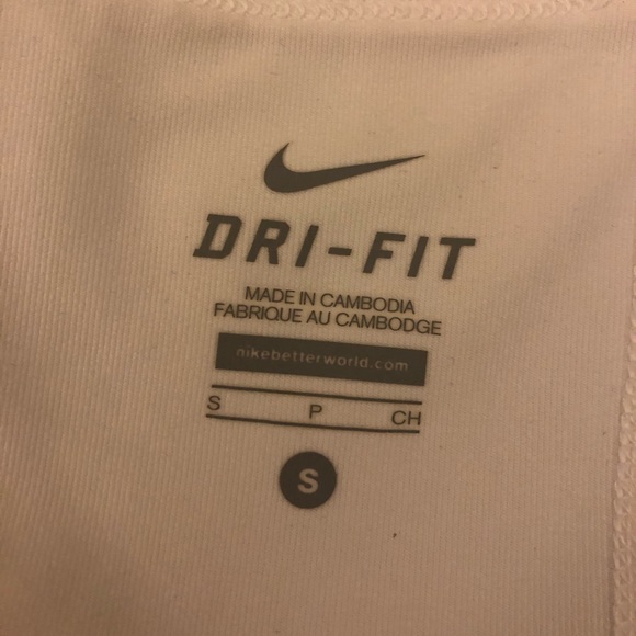 SOLD Nike Tennis Skirt - Picture 5 of 6